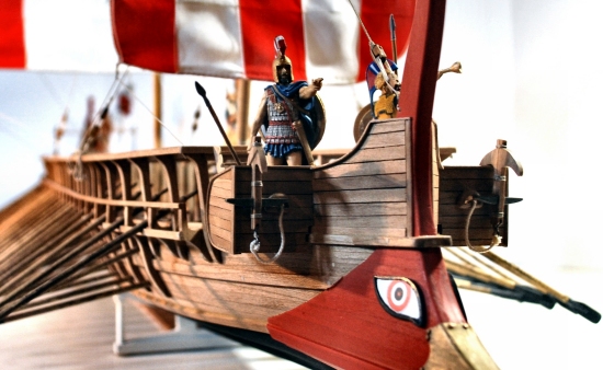 Image of the bows of a trireme model